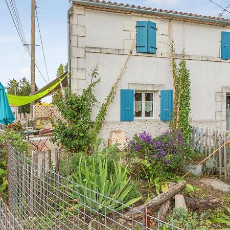Appartement Accueillant A Mortagne Sur Gironde 45 M² Terrasse Exteriör bild